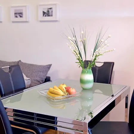 Green Apartment
